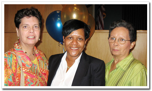 (l-r) MercyFirst's Linda Esposito, honoree Jacquelyn Smallwood and Juanita Padilla.