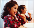 children brushing their teeth