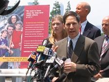 Commissioner Frieden speaks at WTC Health Registry event.