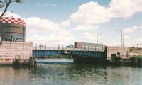 Photo of Metropolitan Avenue Bridge