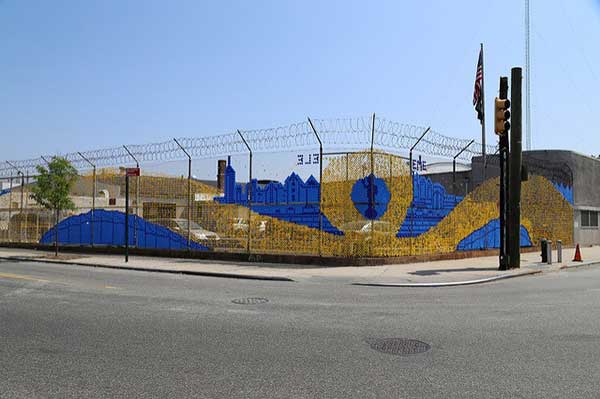 Las Mariposas Amarillas by Lina Montoya. Presented with El Centro del Inmigrante. Richmond Terrace and Jewett Avenue, Staten Island. Las Mariposas Amarillas by Lina Montoya. Presented with El Centro del Inmigrante. Richmond Terrace and Jewett Avenue, Staten Island.