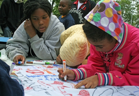 Several OST programs in the Rockaways gathered at Michaelis-Bayswater Park on June 4th, 2009  for the 4th annual Fun on the Rock event.  Participants started the day by decorating banners while incorporating the theme of unity.  Later they took part in potato sack races, tennis, fencing and karate lessons, basketball clinics, and face painting.