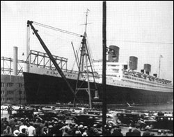 Cunard's Queen Mary on maiden arrival in NYC, 1936