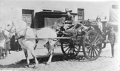 Engine 8 with its horses