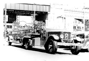 Old Ladder 8 apparatus