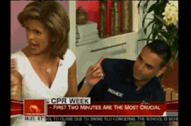 Hoda Kotb and Paramedic Farooq Muhammad during the segment on the Today Show. 