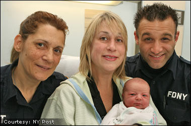 EMT Delivers Fire Lieutenant’s Baby on a Busy Highway
