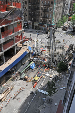 1581 - A piece of the crane fell from a building under construction at 333 East 91 Street, killing two construction workers and critically injuring another.
