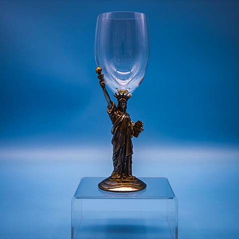 Mayor Bloomberg - Glass goblet with Statue of Liberty stem