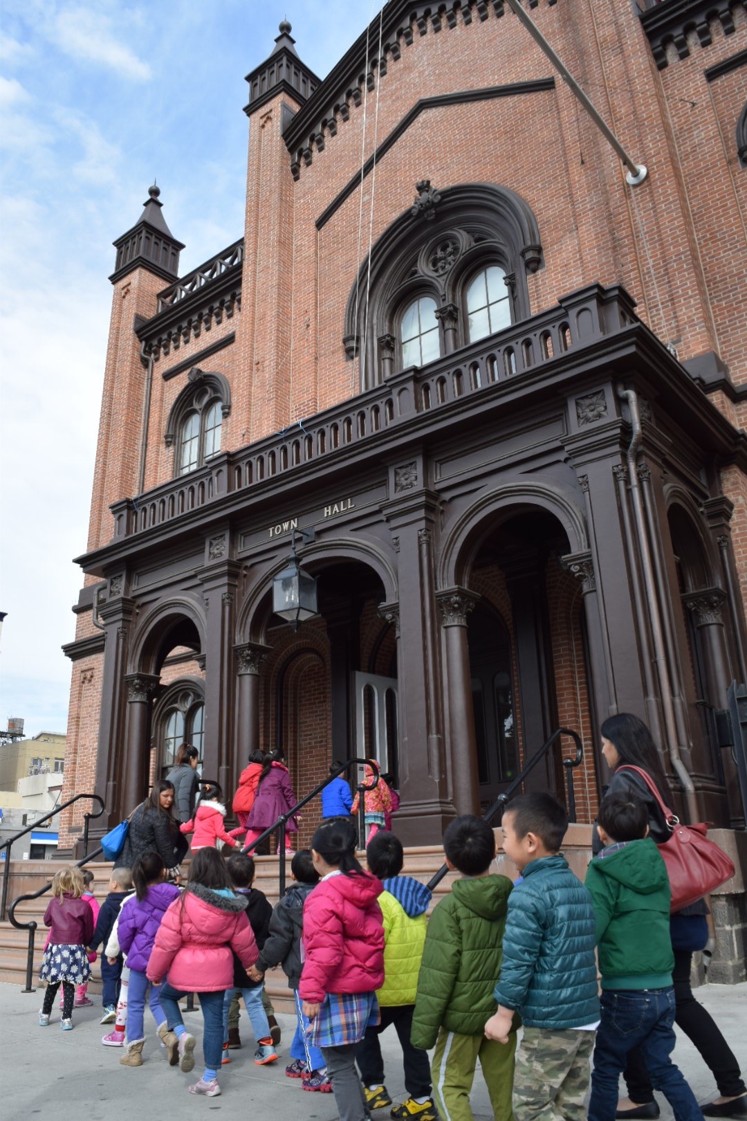 Queens public school students arriving to our school performances at Flushing Town Hall / Courtesy of Shawn Choi 