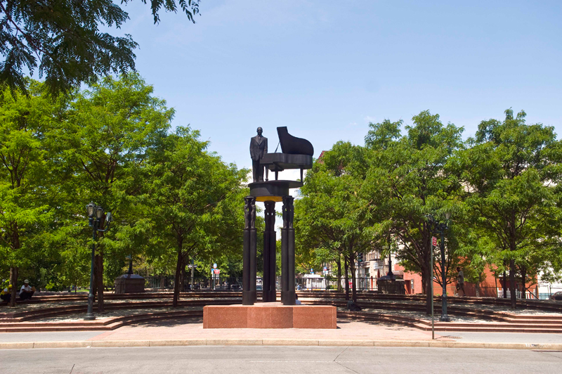 Sculpture of Duke Ellington in Manhattan.