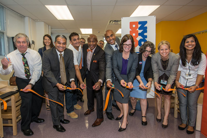 Elected officials cut the ribbon on Ravenswood UPK