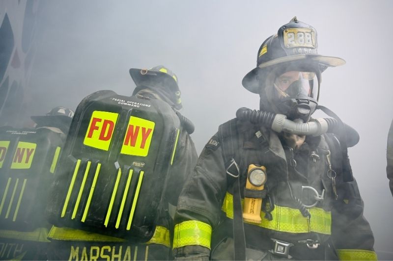 The FDNY Special Operations Command (SOC), along with field units and partner agencies, conducted a large-scale Rebreather Drill on Tuesday, May 20, 2025, simulating a car fire in the East New York Tunnel in Brooklyn.
                                           
