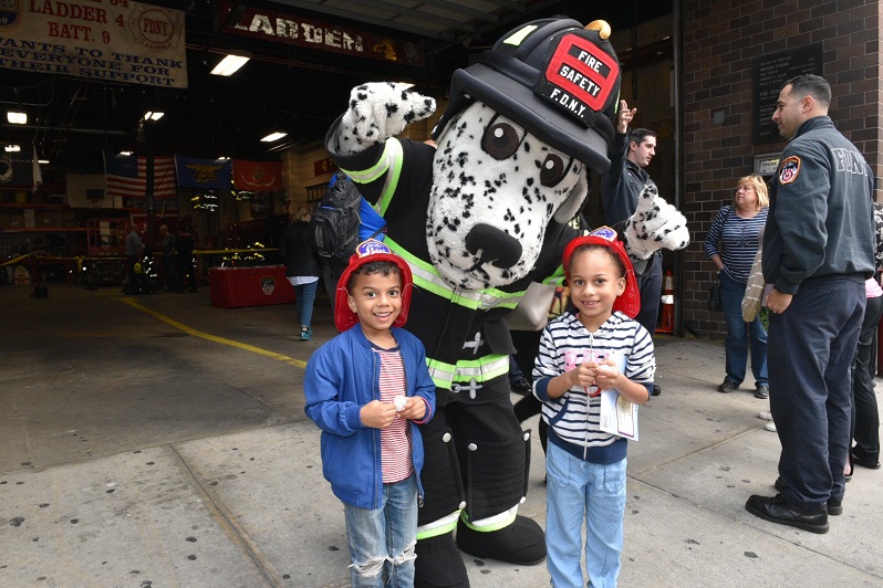 FDNY Smart - Hot Dog
                                           