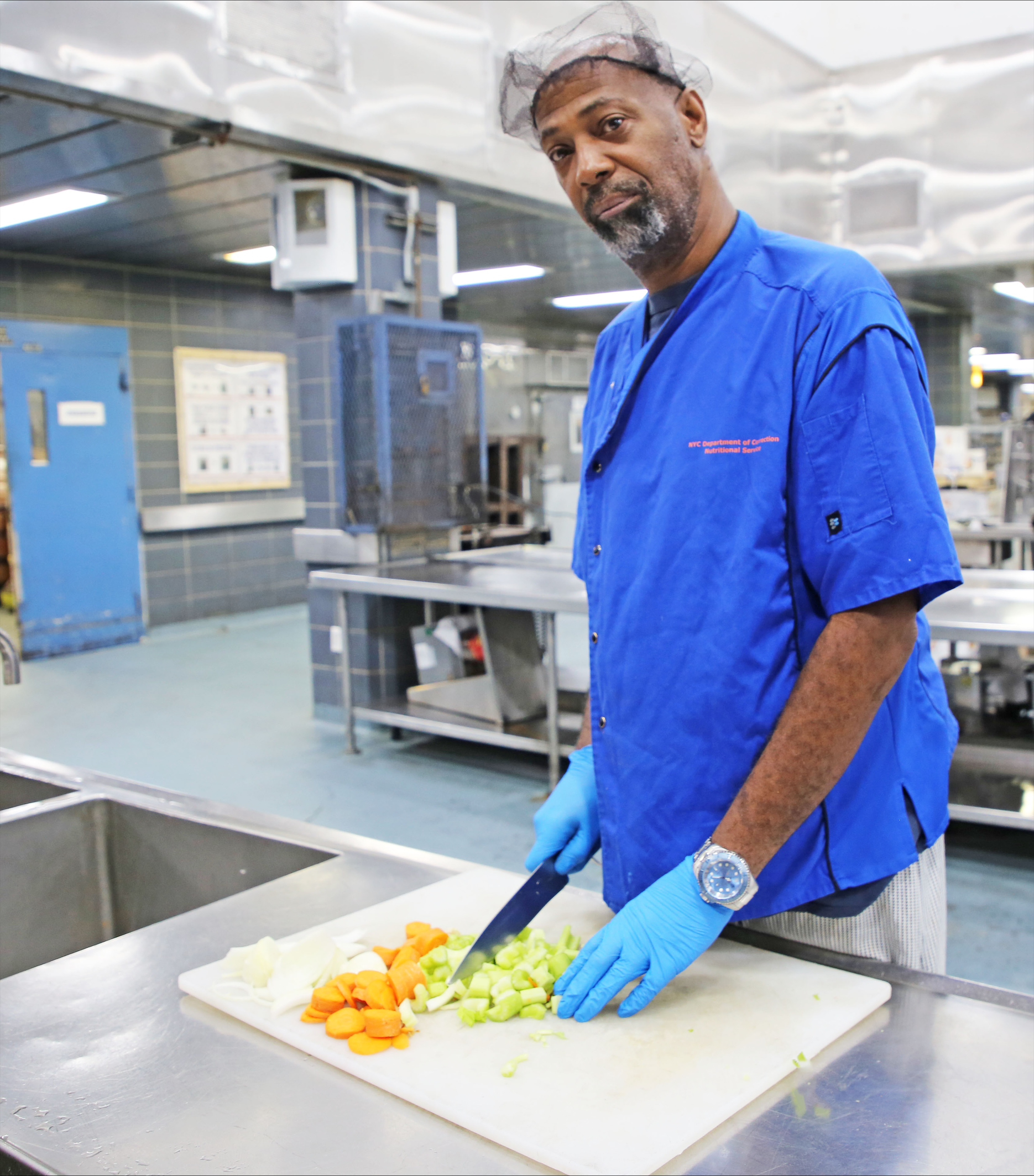 Chef cutting carrots
                                           