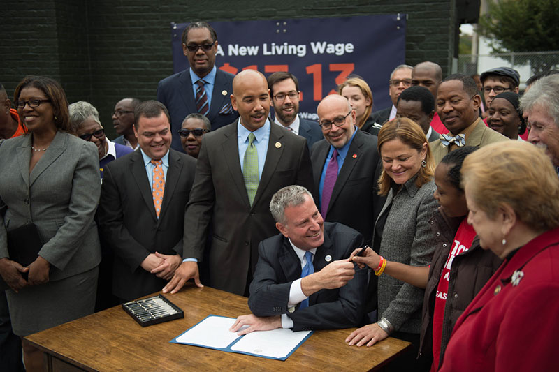 Mayor de Blasio Signs Executive Order to Increase Living Wage