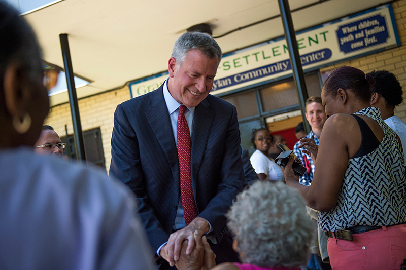 Mayor de Blasio Announces Completion of 305 New Safety Lights and Expanded Programs