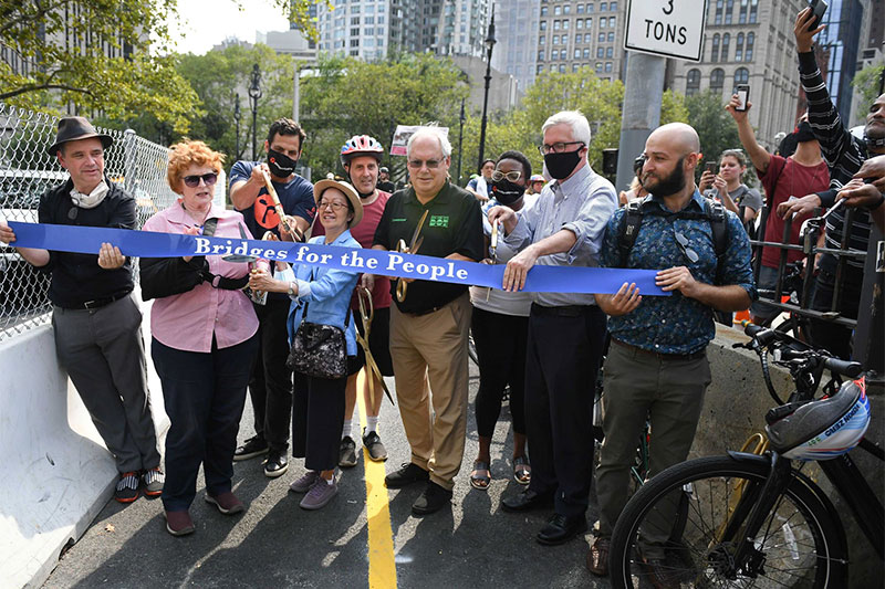 De Blasio Administration Opens Brooklyn Bridge Protected Bike Lane