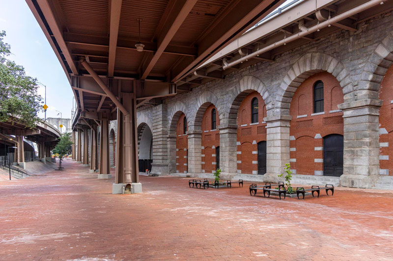 area under the Brooklyn Bridge