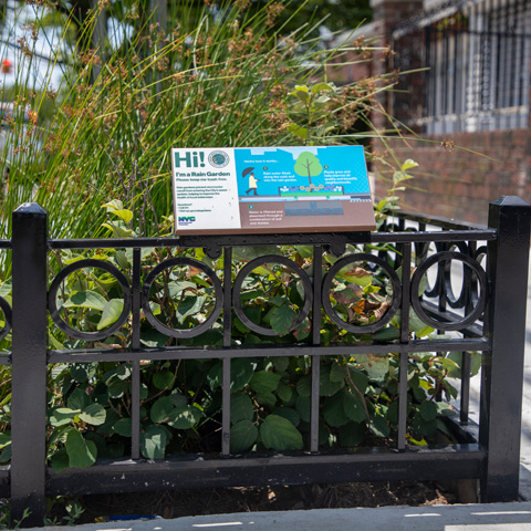 Logo for Green Infrastructure on Streets and Sidewalks