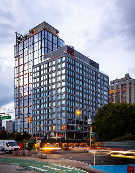 new construction building at Brooklyn Bridge Park