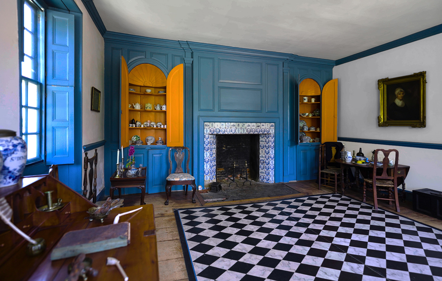 Photo Van Cortlandt House Museum west parlor.
                                           