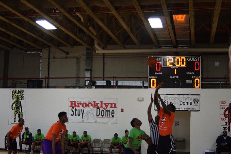 NeON Sports participants playing basketball