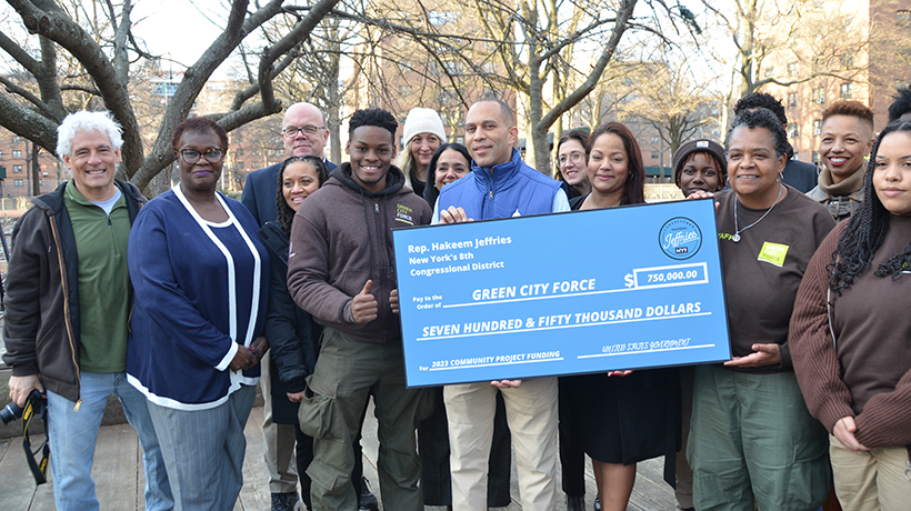 Hakeem Jeffries Visits NYCHA
                                           