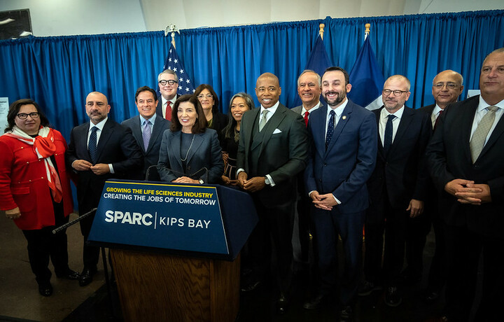Governor Hochul and Mayor Adams announced the SPARC Kips Bay project.
                                           