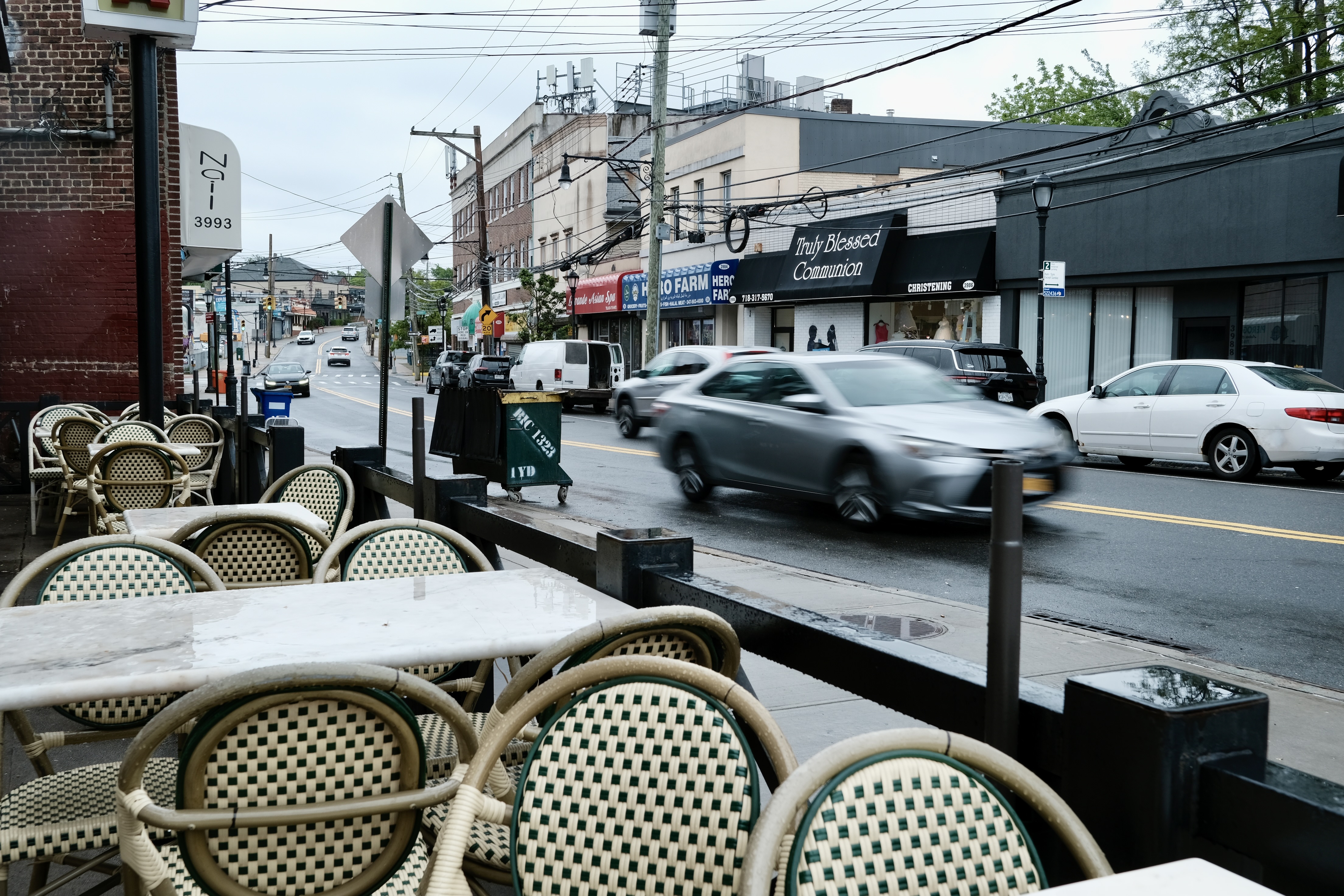 Amboy Road, present day – looking east