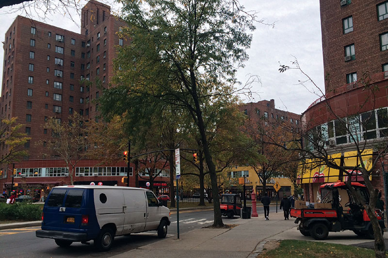 Bronx Metro North - Streetview