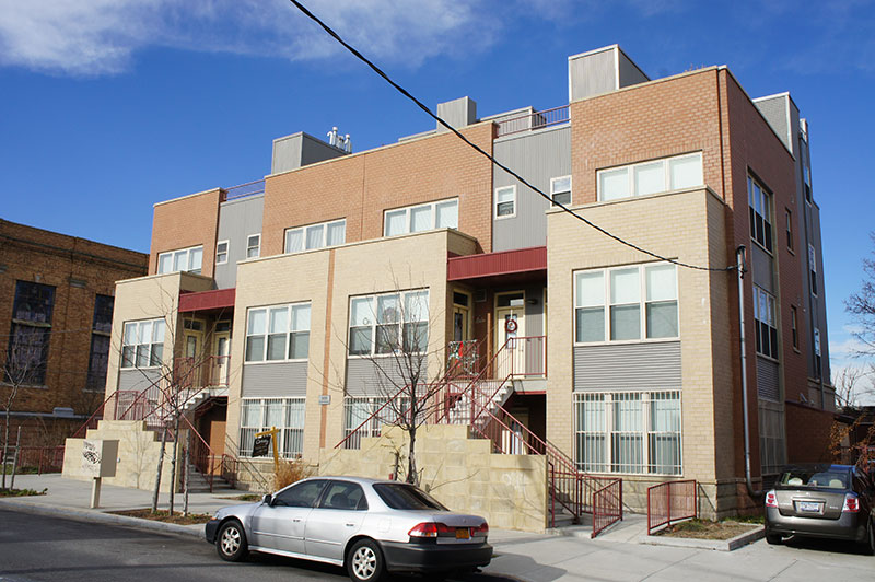 Maintain the neighborhood’s existing low-scale character on residential side streets.