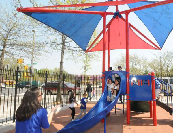 Children playing in Corona Golf Playground
                                           