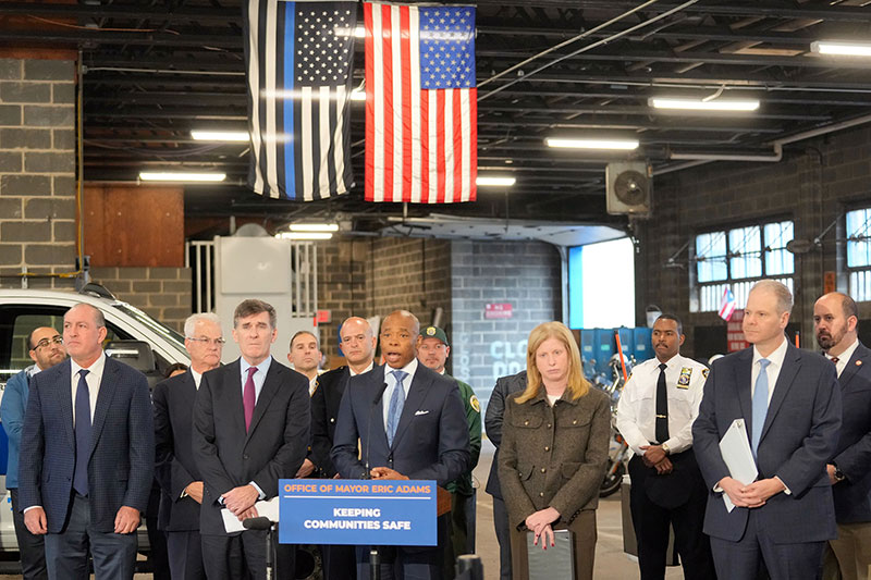 Mayor Adams And Governor Hochul Announce Removal of 73,000 Ghost