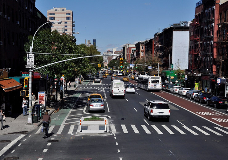 An offset bus lane on First Avenue in Manhattan