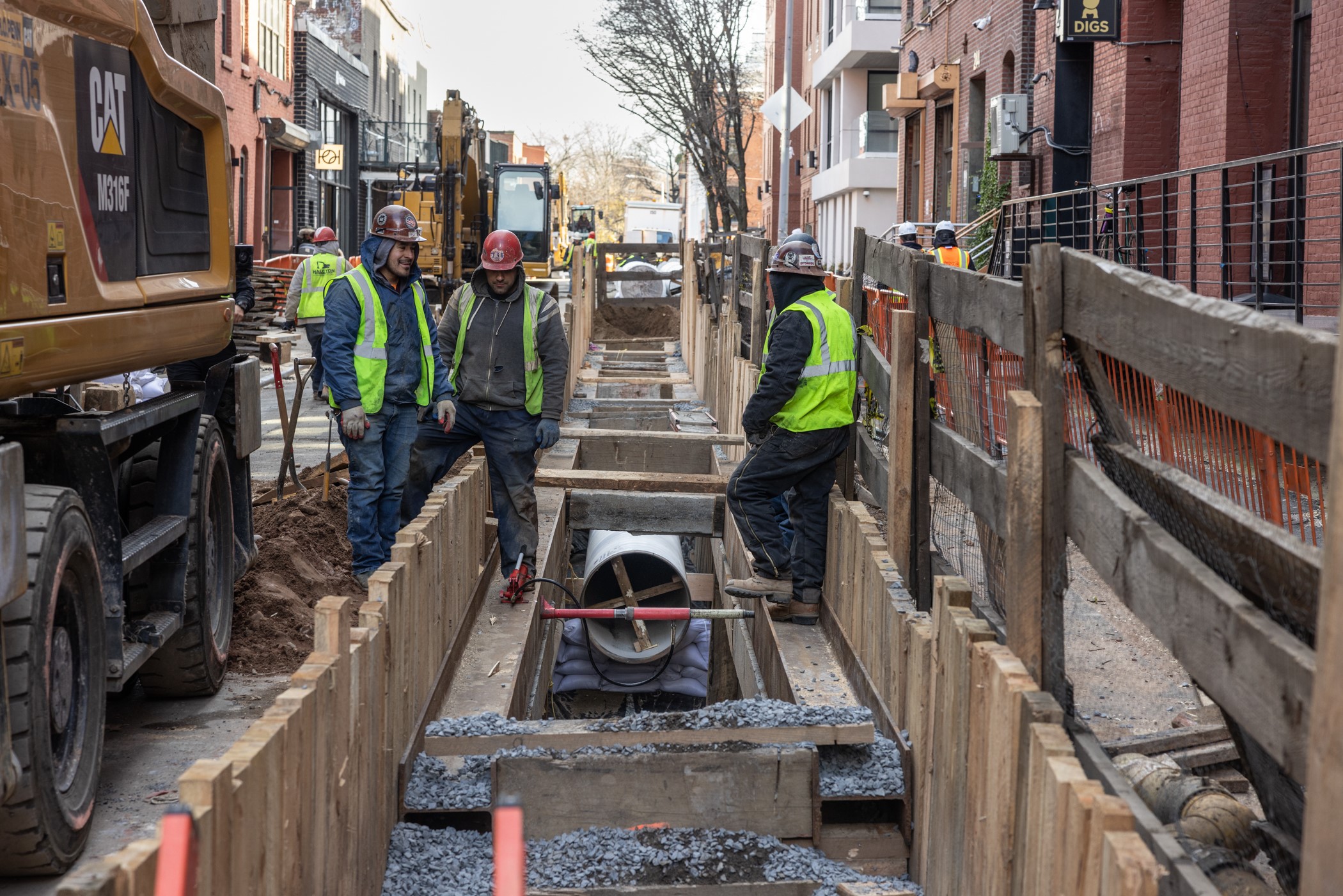 More than three miles of storm sewers, sanitary sewers and water mains were added or upgraded. Combined sewers were then converted to sanitary sewers to help improve harbor water quality. 