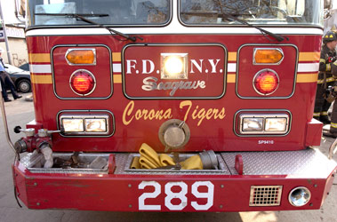Engine 289 pulling out of quarters