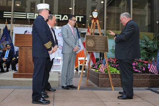 (L - R, Chiefs Roger Ahee, Janice Olszewski and Fred Villani take oath of office, with Chief of Department James Leonard)