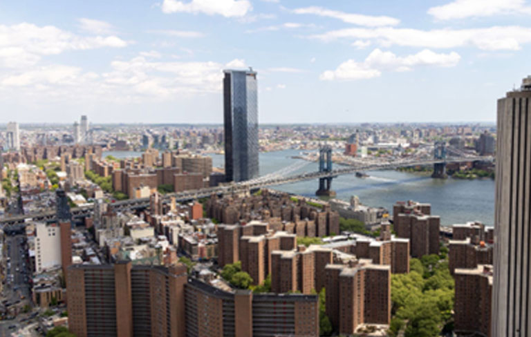 New York City overlookng at the manhattan bridge