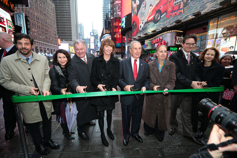 Mayor Bloomberg cuts ribbon on first phase of permanent Times Square reconstruction