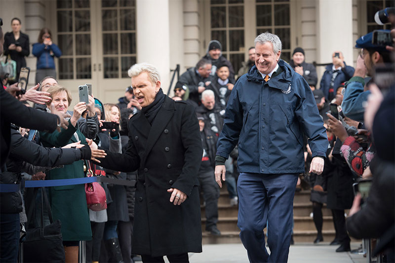 Mayor de Blasio and Billy Idol Announce Campaign to End Idling