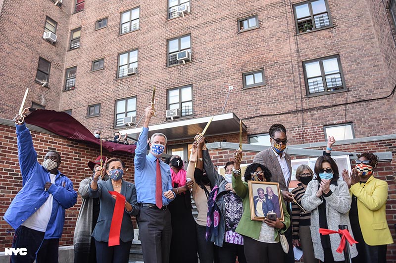 Mayor Bill de Blasio, City agencies and elected officials today cut the ribbon on the Marcy Houses C