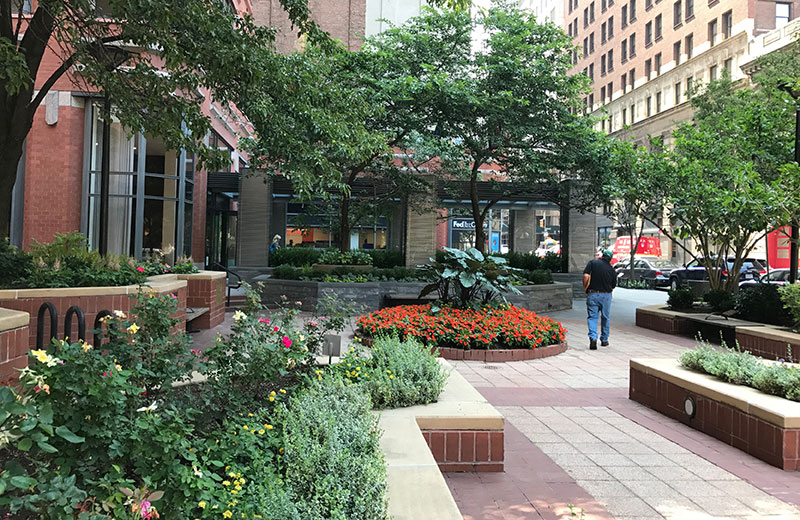 105 Duane Street: A residential plaza, built in 1989