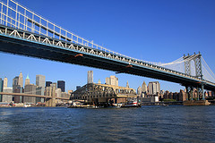 Willis Avenue Bridge being towed up the East River - image 4